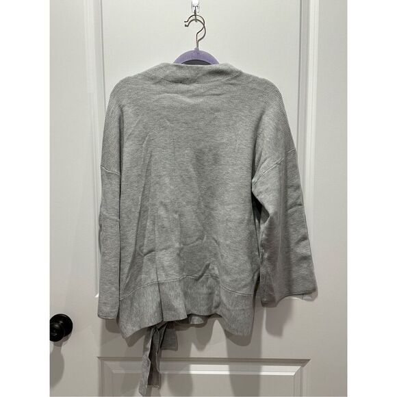 NWOT Chico’s Gray Tie Front Sweater Cashmere Blend Size 3 / XL - Picture 4 of 7